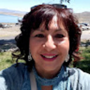 Meet your Posher, Genia